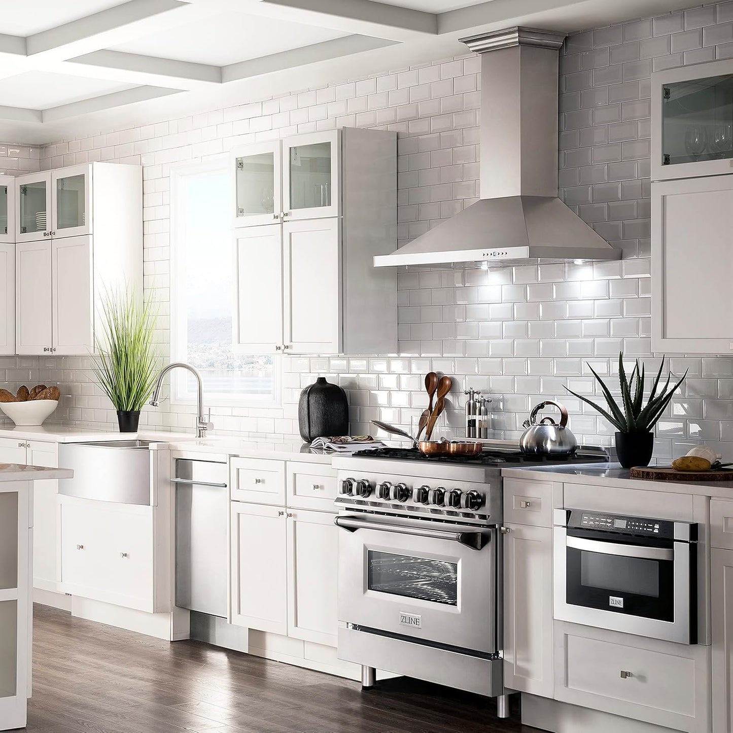ZLINE 36 in. 4.6 cu. ft. Legacy Dual Fuel Range with 6 Burner Gas Cooktop and Electric Convection Oven in Stainless Steel (RA36)